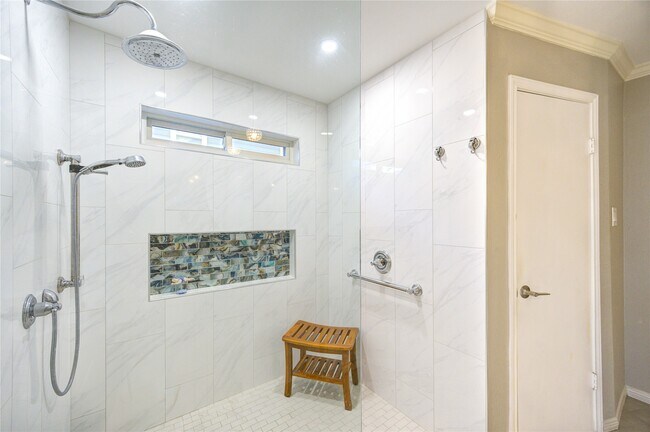 Foto del edificio - 22526 Cove Hollow Dr