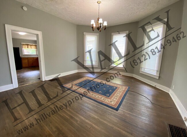 Foto del edificio - Three Bedroom House