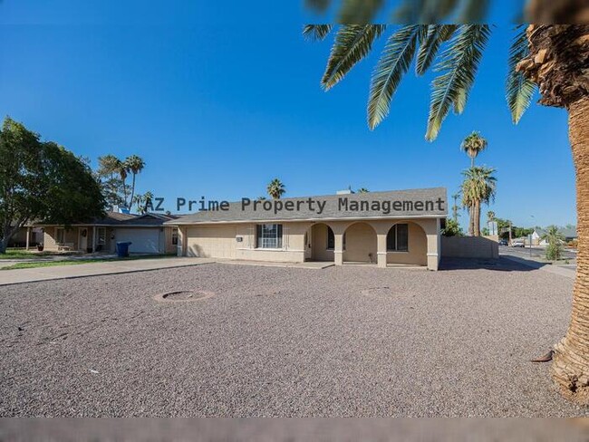 Photo - 1998 E Duke Dr House