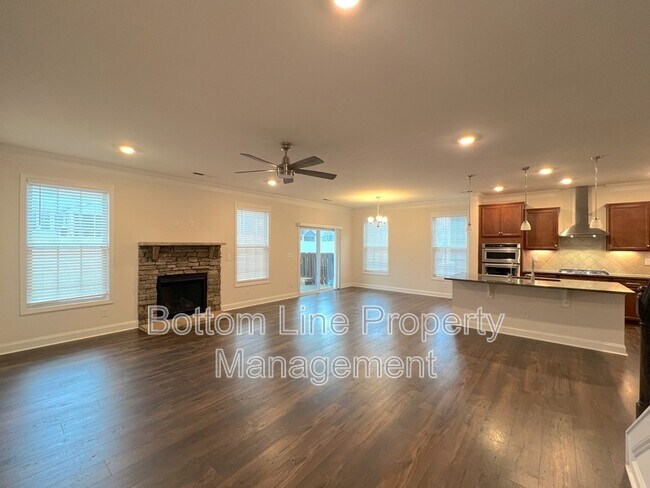 Building Photo - 145 Championship Dr