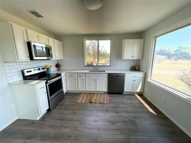 Building Photo - 7976 Bearhill Rd