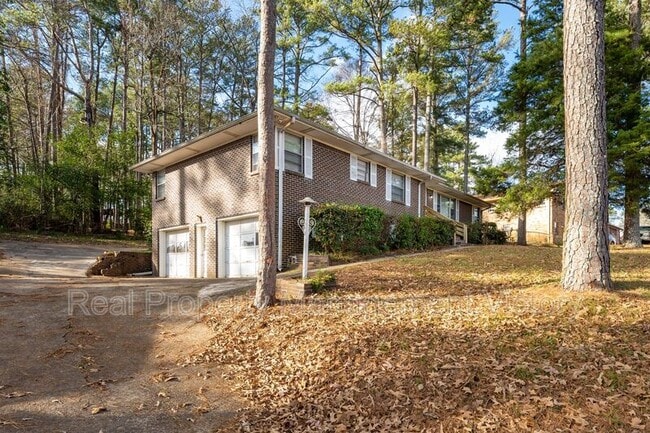 Building Photo - 1216 Huffman Rd