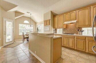 Building Photo - 2617 Sunday House Dr