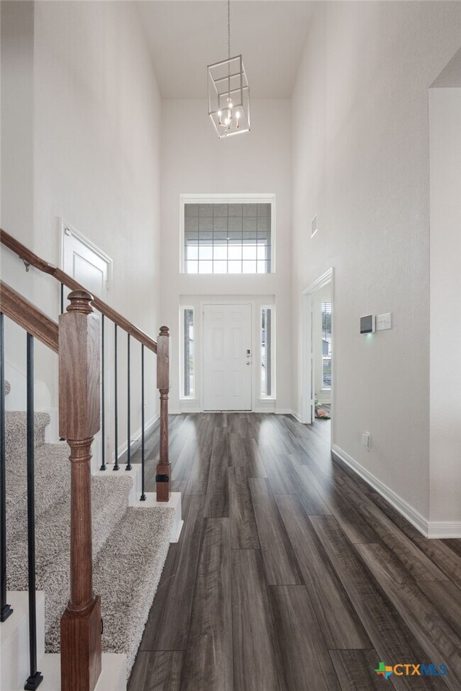 Building Photo - 445 Appalachian Trl