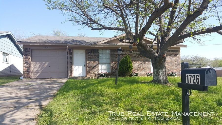 Primary Photo - 1726 Pisces Ave