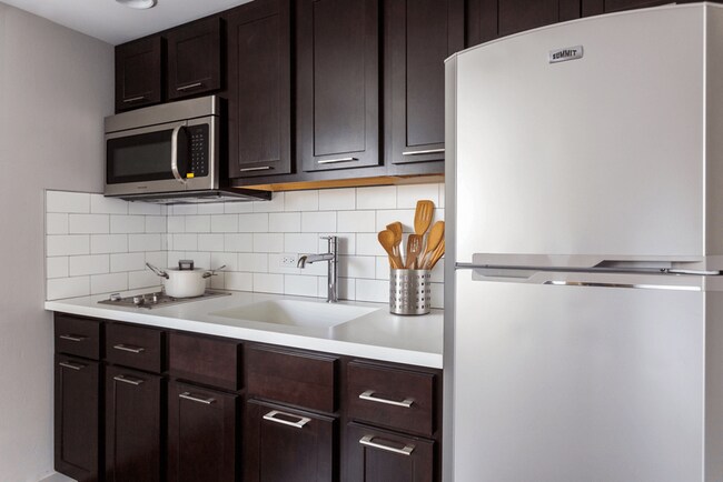 Foto del edificio - Kenmore Place - 6119 N Kenmore Ave