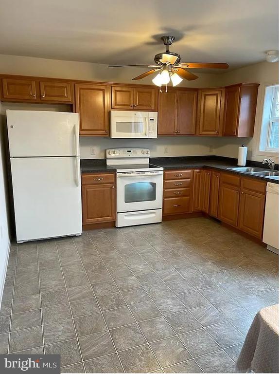 Foto del edificio - 6224 Galleon Drive