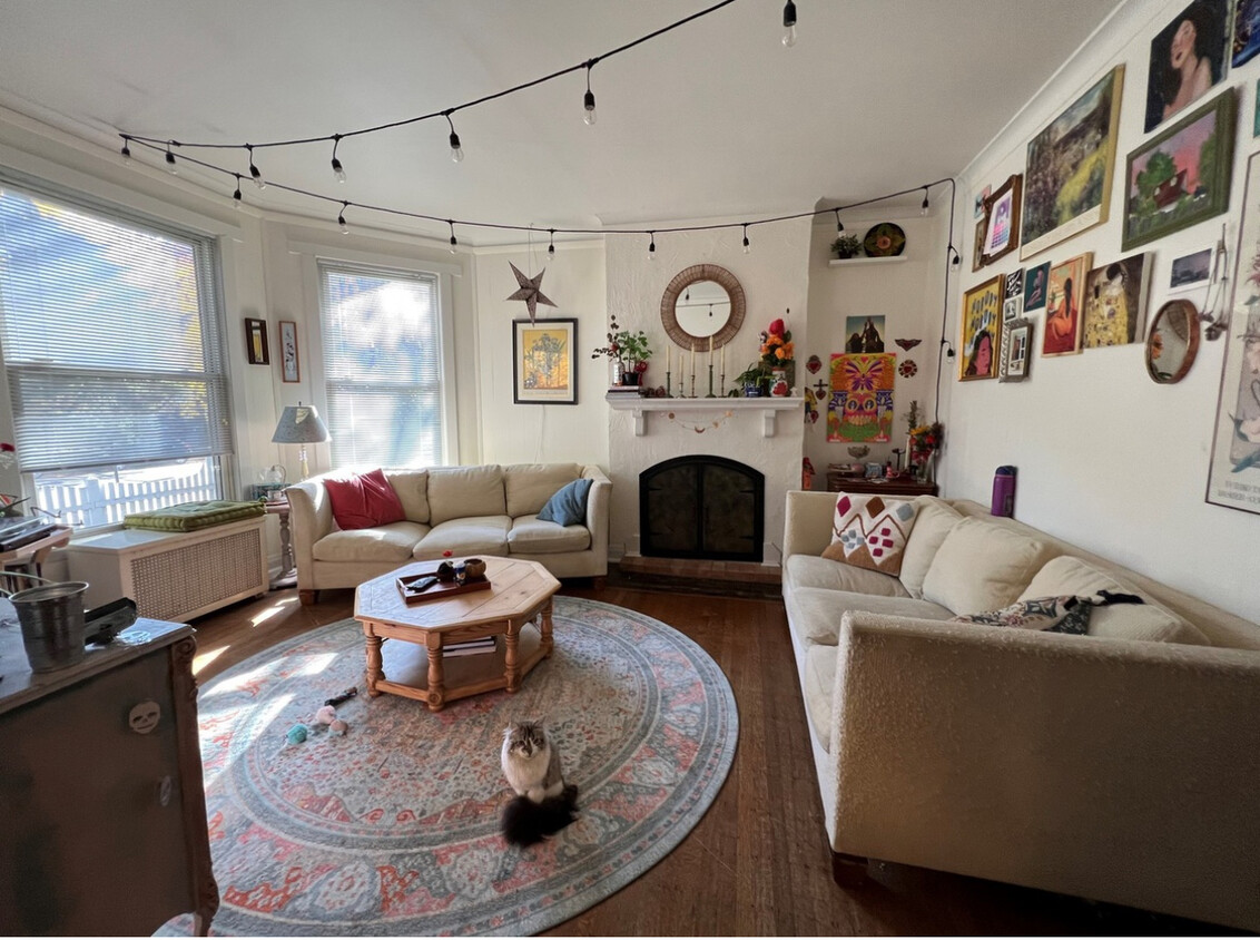 Foto principal - 4606 N Damen Ave