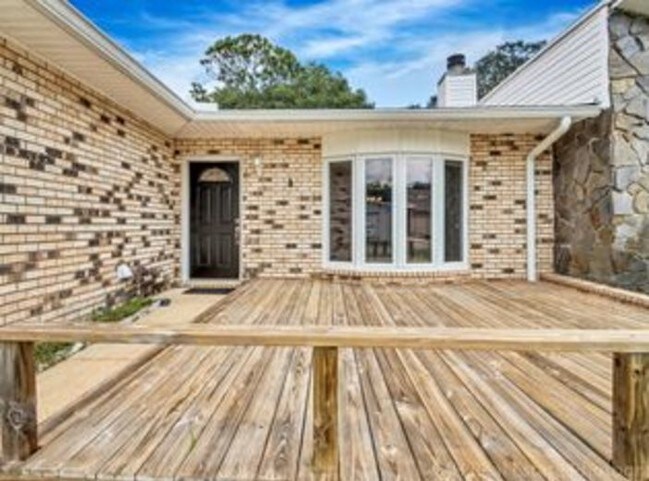 Building Photo - 933 Holbrook Cir
