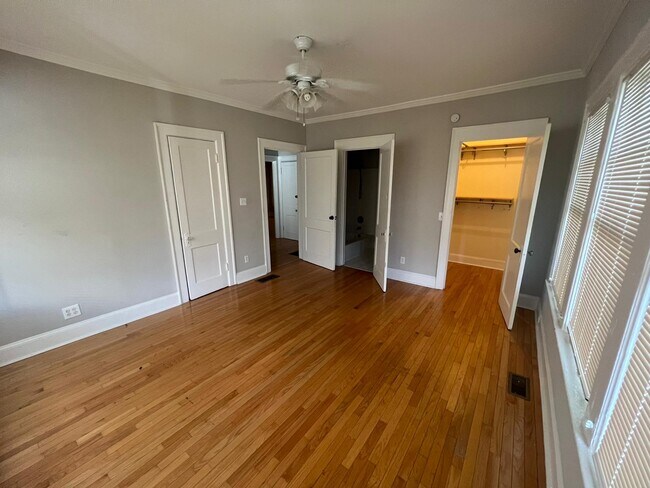 Foto del edificio - 406 Parkway Dr NE