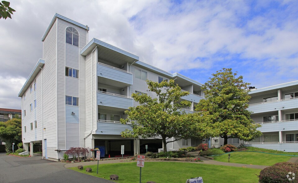 North Court Apartments