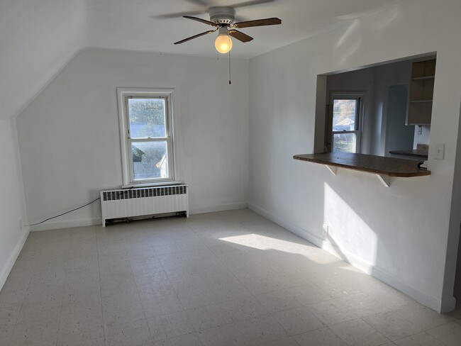 Living room - 1105 N 20th St