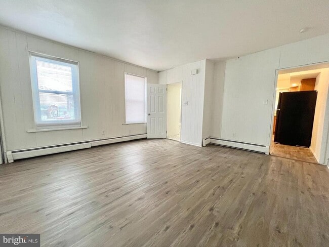 Building Photo - 300 Grove St