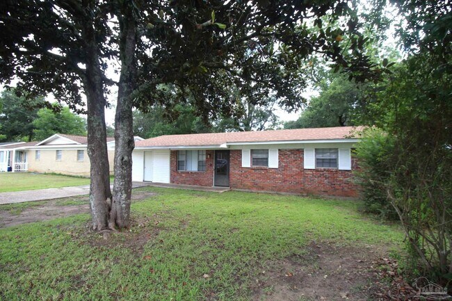 Foto del edificio - 404 Ladybird Ln