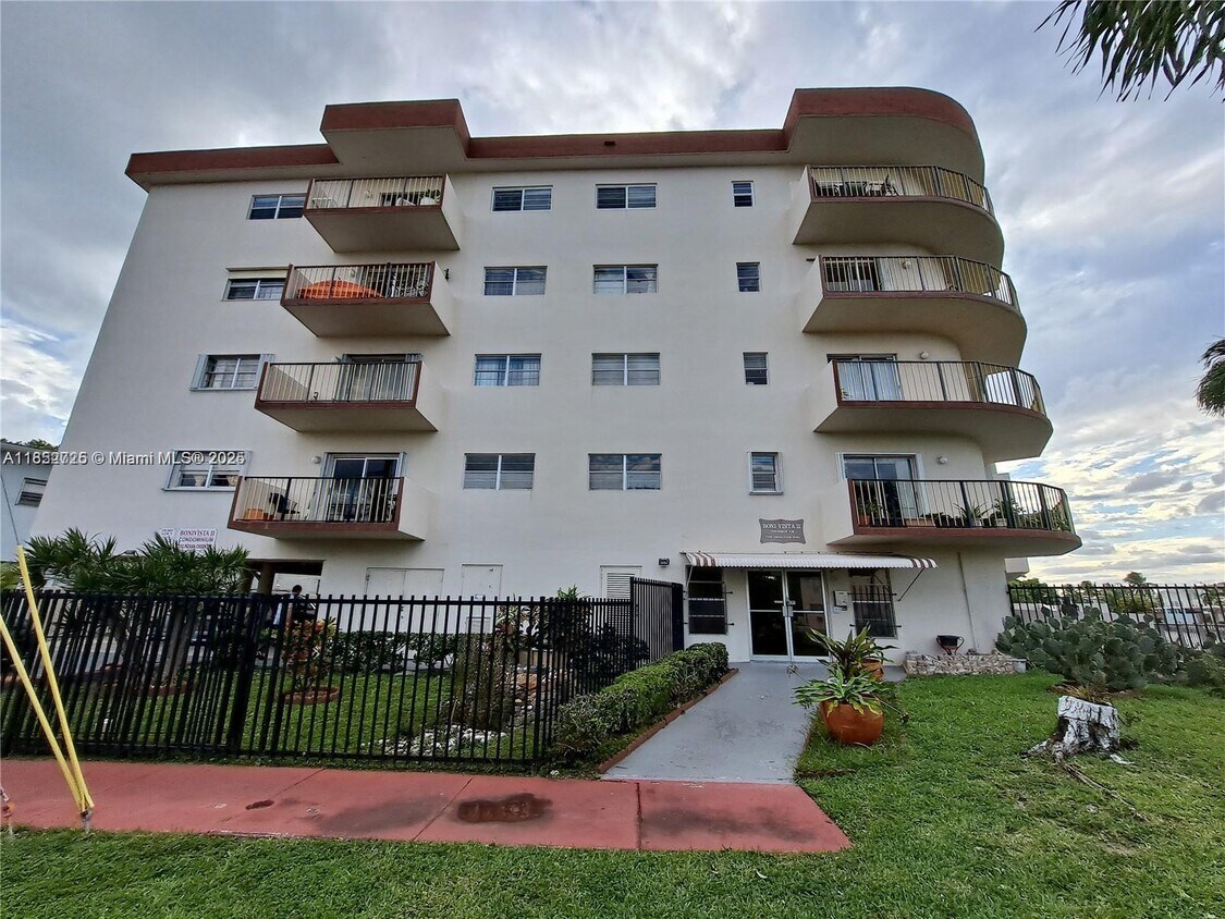 Primary Photo - 7150 Indian Creek Dr