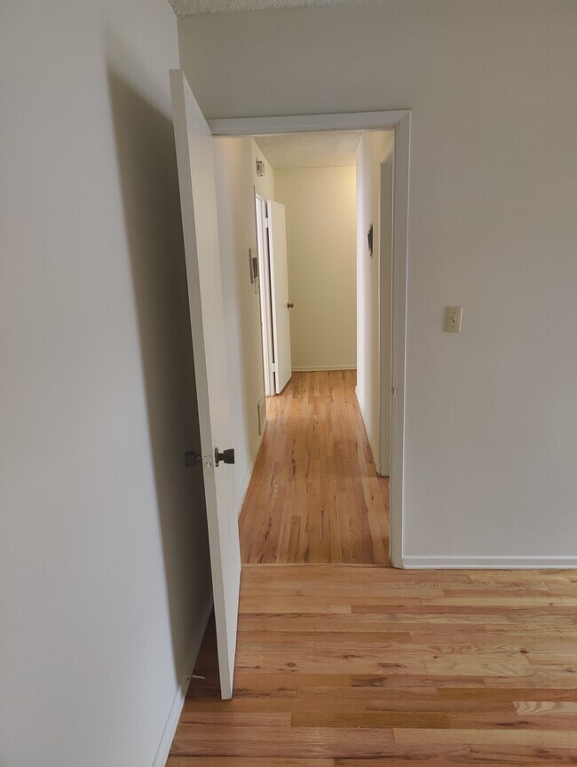 Hallway - 1424 Colby Ave