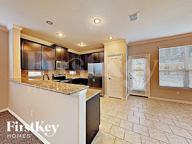 Building Photo - 16045 Crosslake Ct