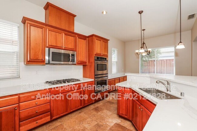 Foto del edificio - 5593 McFarlan Ranch Dr