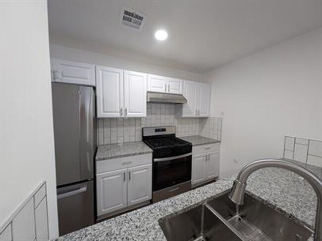 Foto del edificio - 3 Bedroom Duplex in the Heart of Glenpool