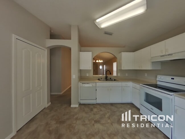 Building Photo - 1404 Marsh Wood Dr