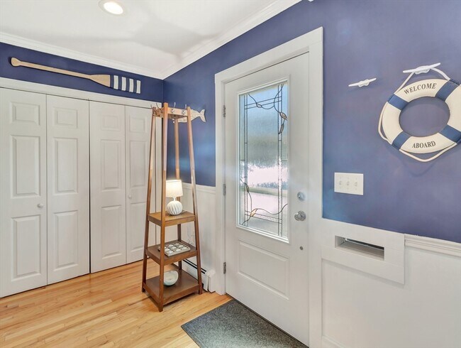 Building Photo - 16 Manomet Ave