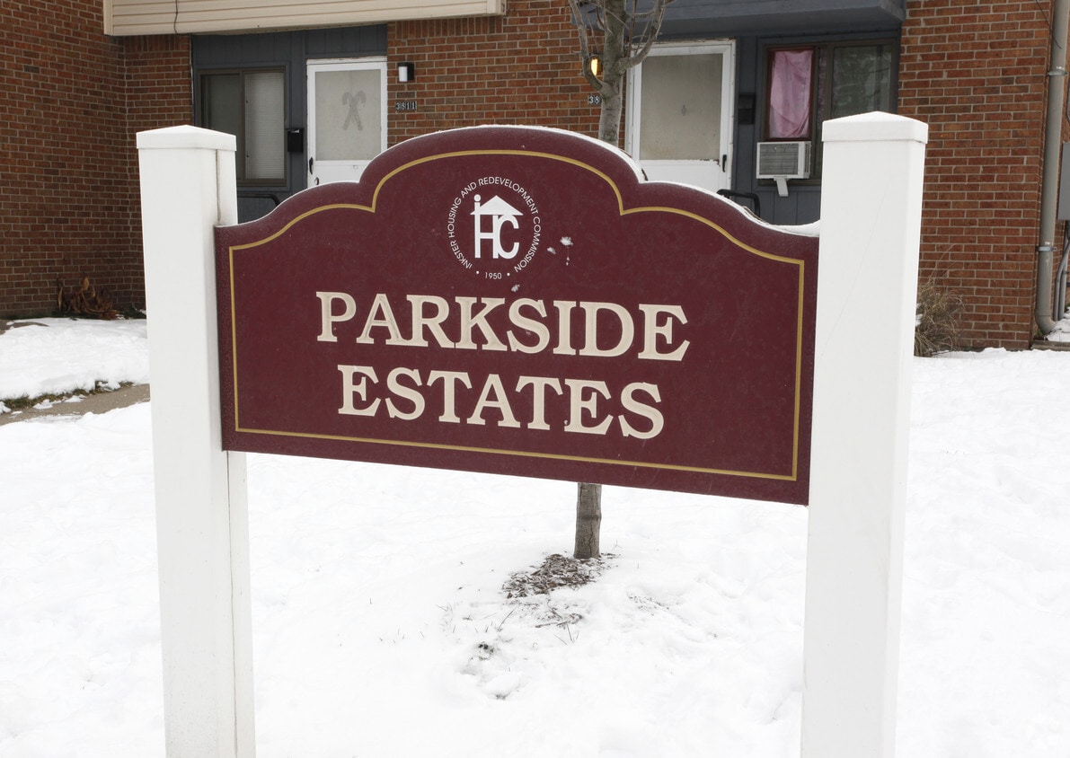Building Photo - Parkside Estates