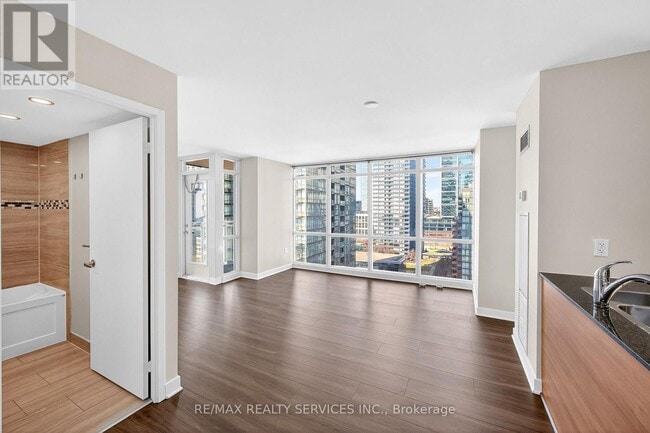 Building Photo - 11 Brunel Ct