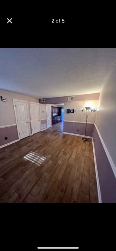 Primary Photo - 1233 Jamestown Ct