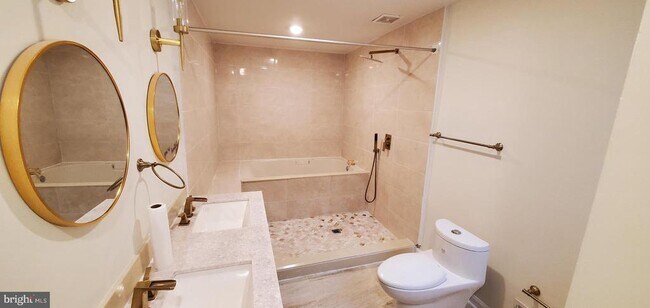 Foto del edificio - 1332 W Silver St