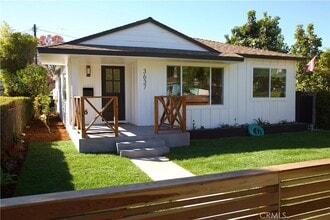 Building Photo - 3637 Ashwood Ave
