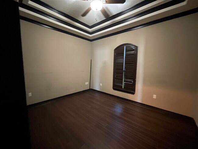 Building Photo - 3122 Rosco Dr
