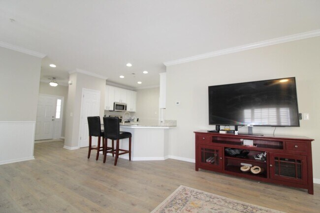 Building Photo - 441 Mahogany Dr