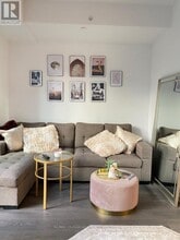 Building Photo - 115 Blue Jays Way