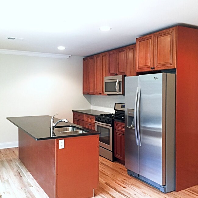 Building Photo - 4520 N Beacon St