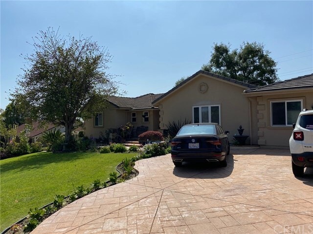 Building Photo - 1765 Vista Del Valle Dr