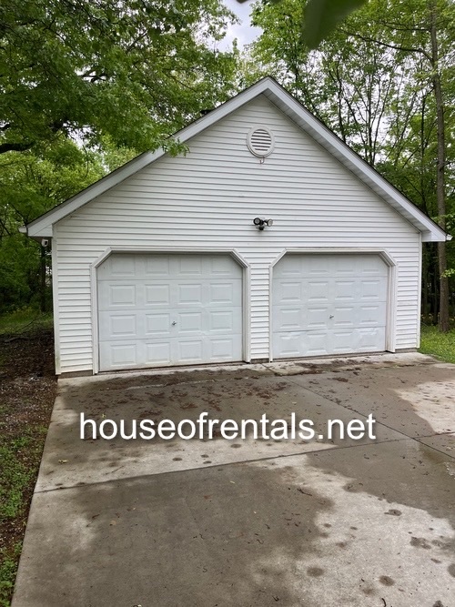 Building Photo - 200 Quail Run