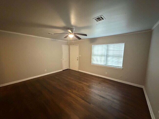 Foto del edificio - 2 Bedroom, 1 Bath, 1 Car Garage