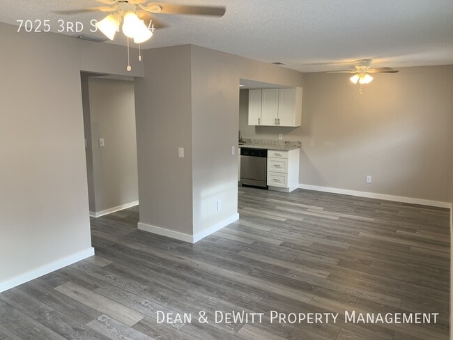Foto del edificio - 7025 3rd St N