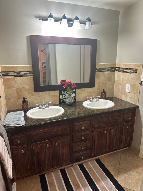 Foto del edificio - 6774 Sandylee Way