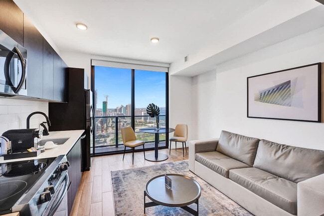 Building Photo - 398 NE 5th St