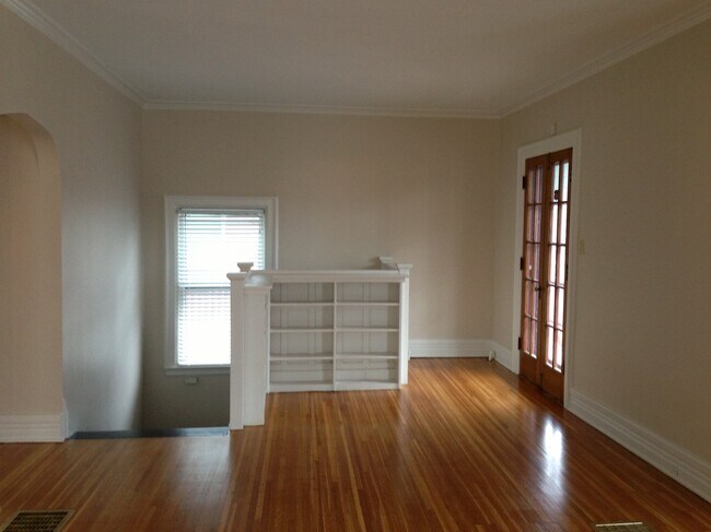 Building Photo - 147 Lexington Ave