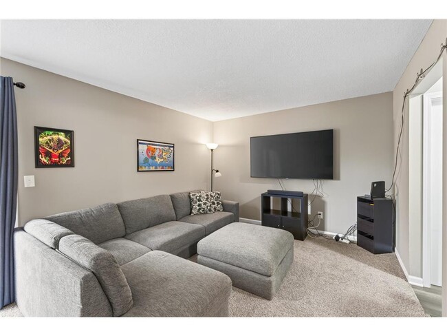 Building Photo - 459 Mailand Ct