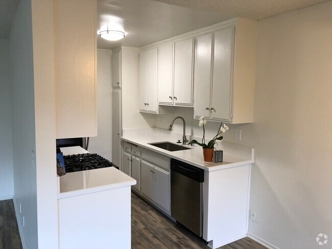 Building Photo - Centinela Apartments