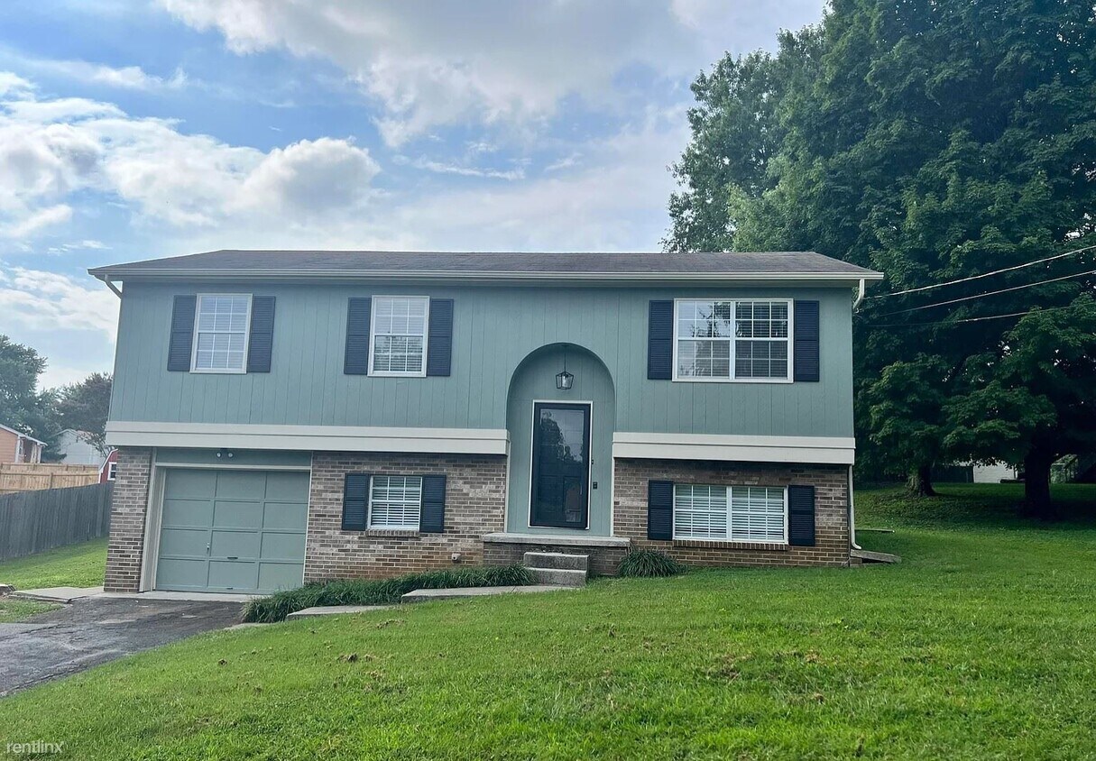 Primary Photo - 4 br, 3 bath House - 9304 Ashmeade Road