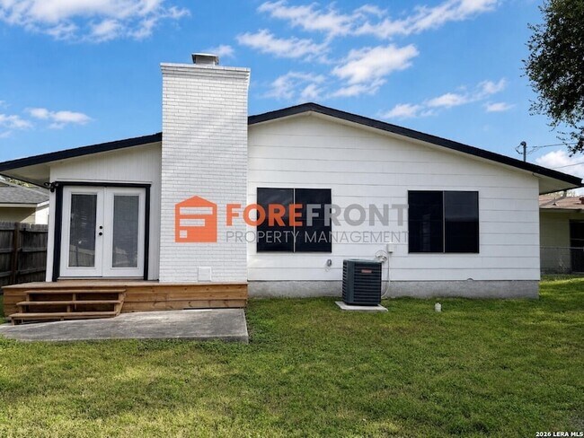 Building Photo - 5346 San Benito Dr