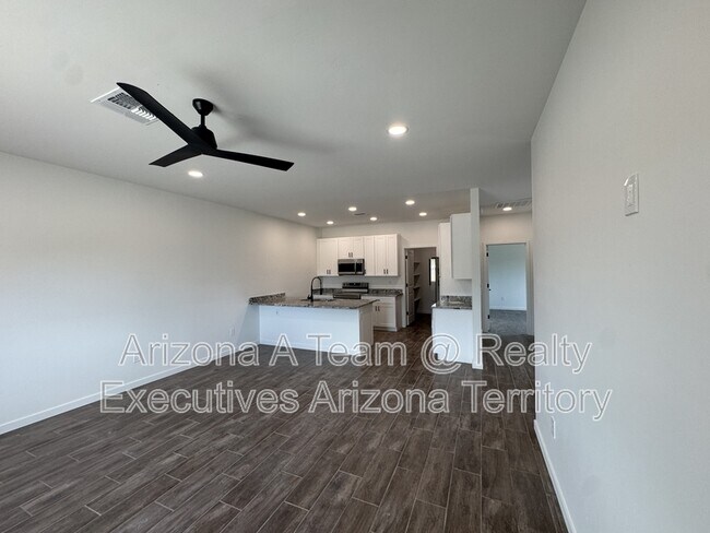 Foto del edificio - 2122 N Ralph Ave