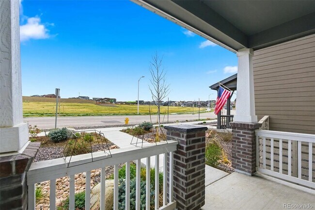 Foto del edificio - 8059 Monte Vista Cir