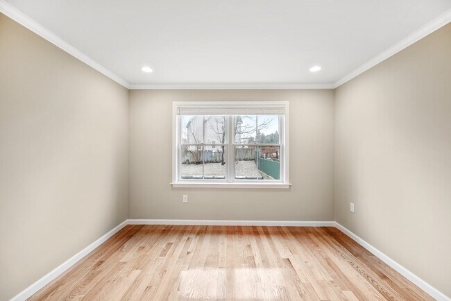 Building Photo - 23 Richfield St