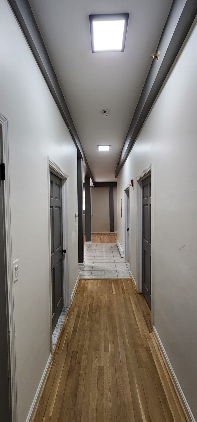 Pasillo - 110 Branch St