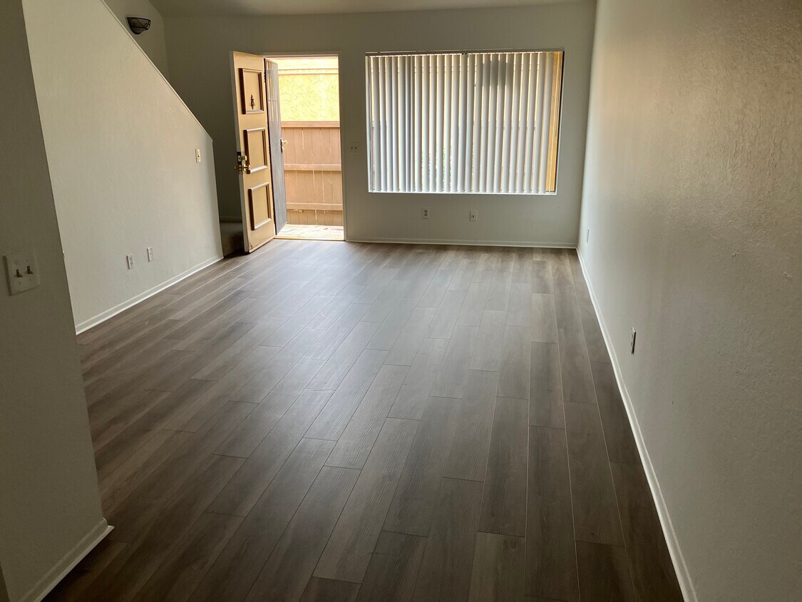 435 W 9th St Unit D2, Upland, CA 91786 Condo for Rent in Upland, CA